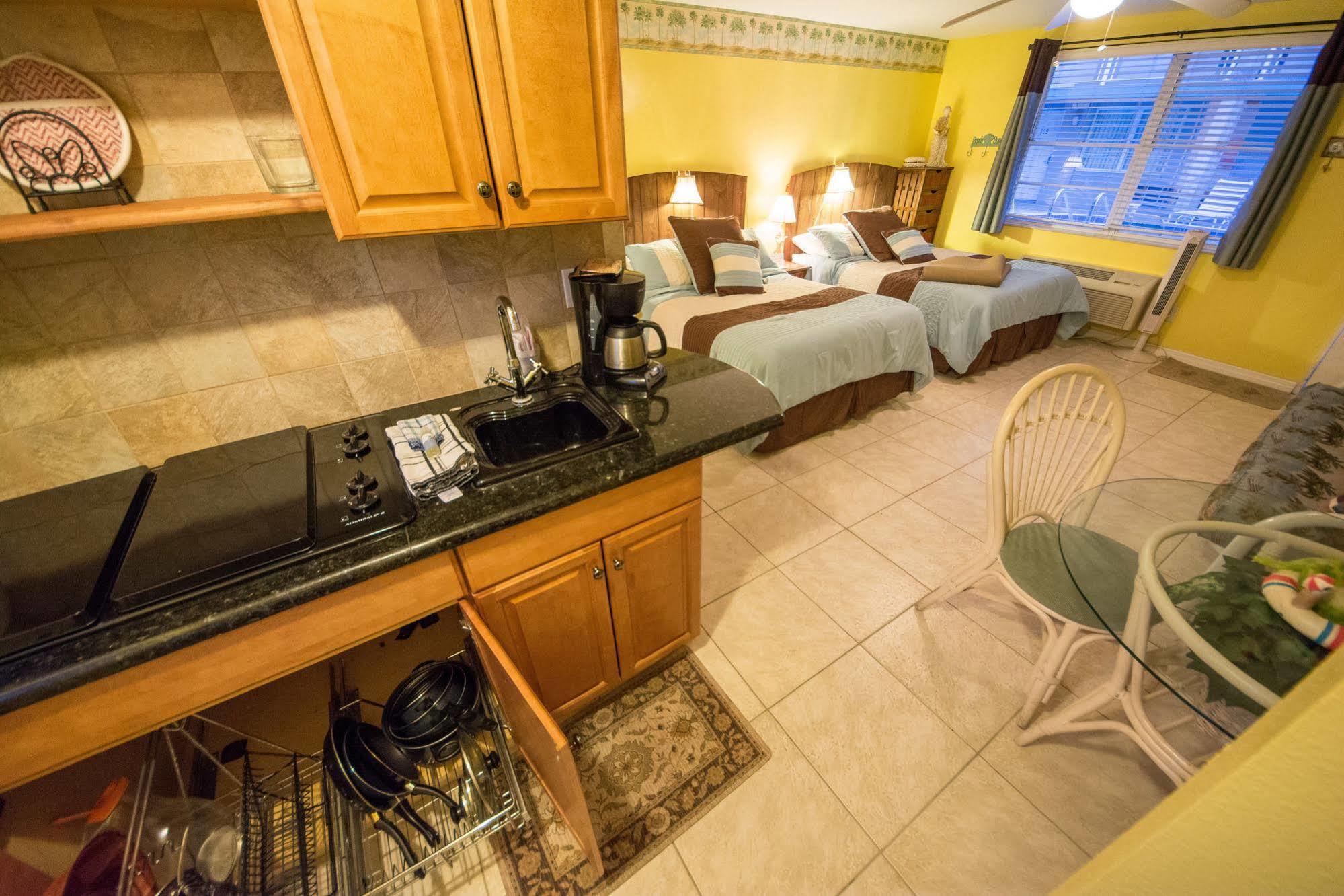 Camelot Beach Suites 클리어워터 비치 외부 사진