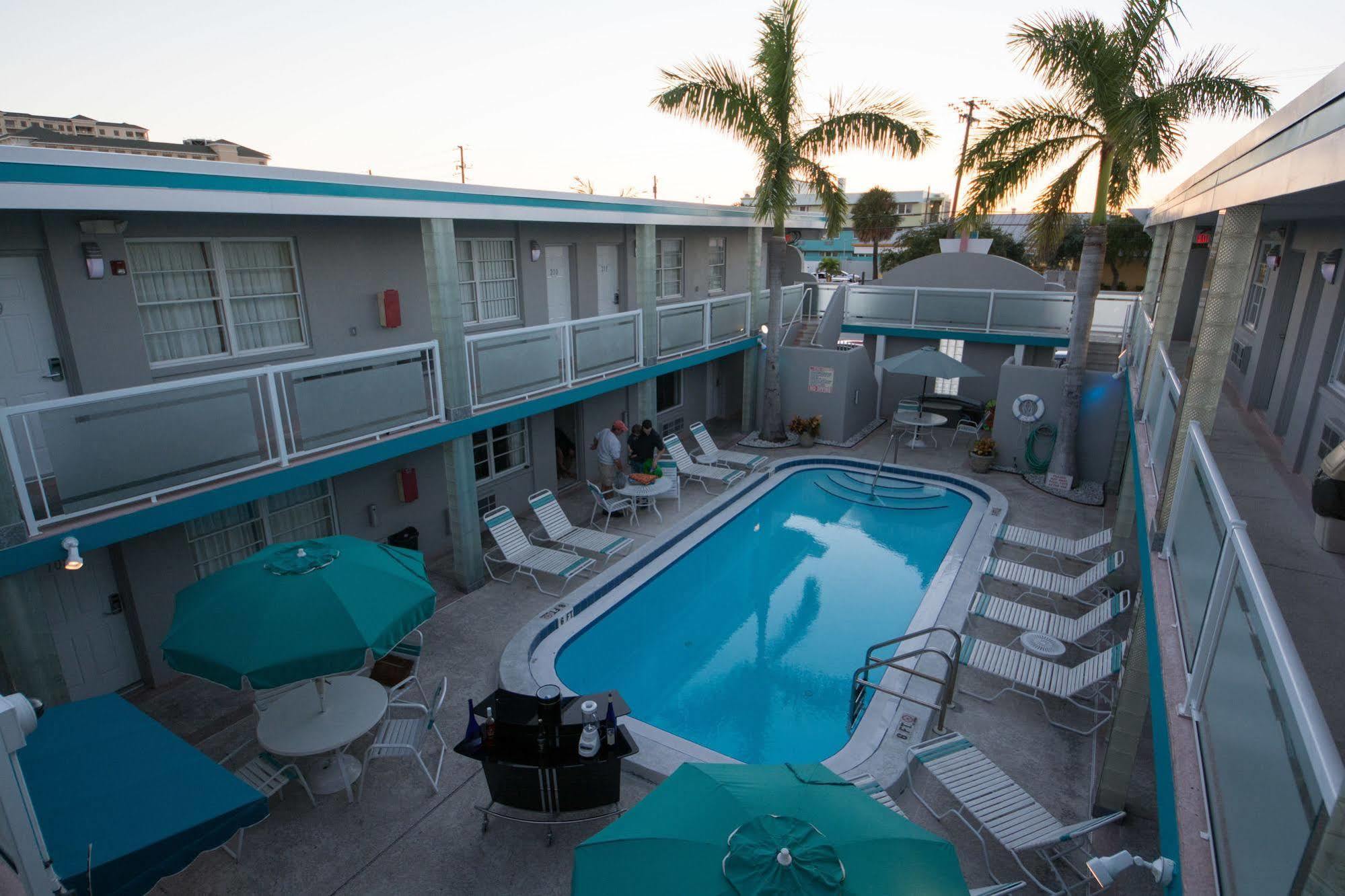 Camelot Beach Suites 클리어워터 비치 외부 사진